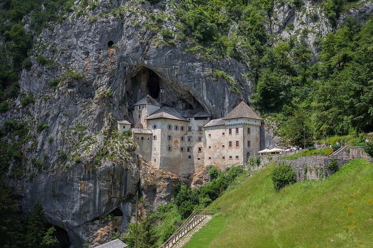 Castello di Predjama