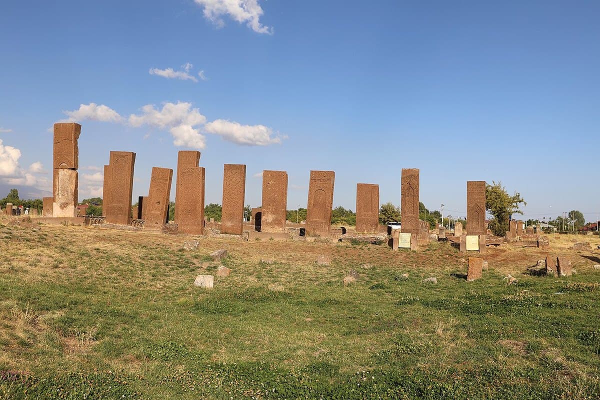 Cimitero selgiuchide di Ahlat — foto 3