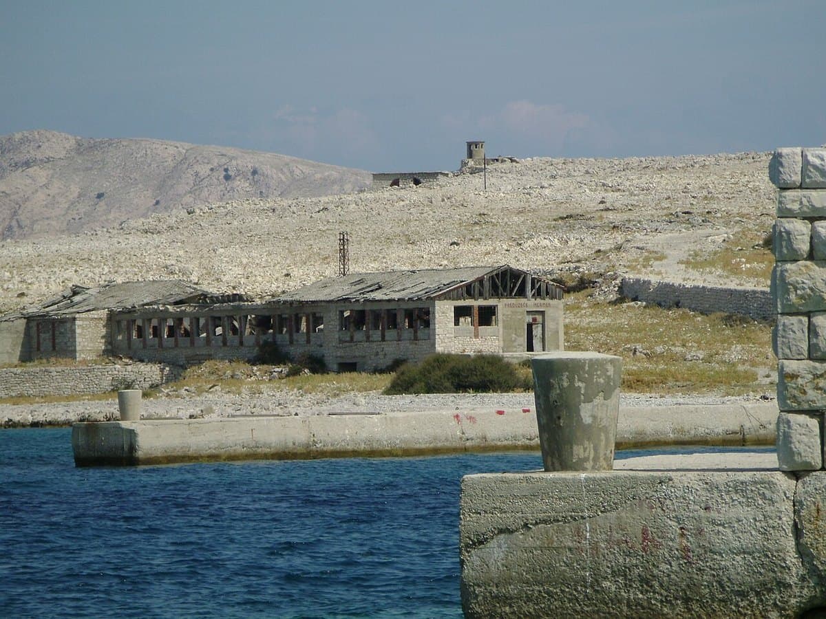 Goli Otok — foto 3
