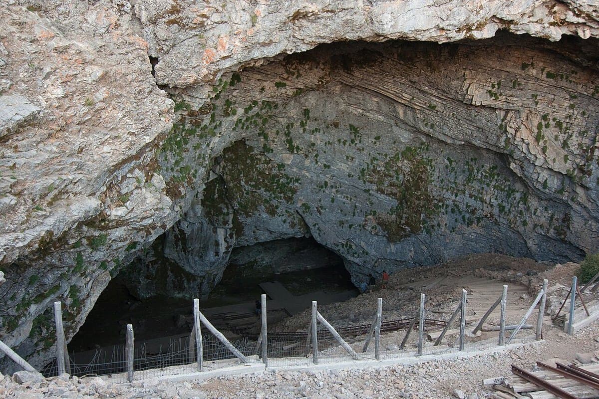 Grotta di Zeus — foto 3