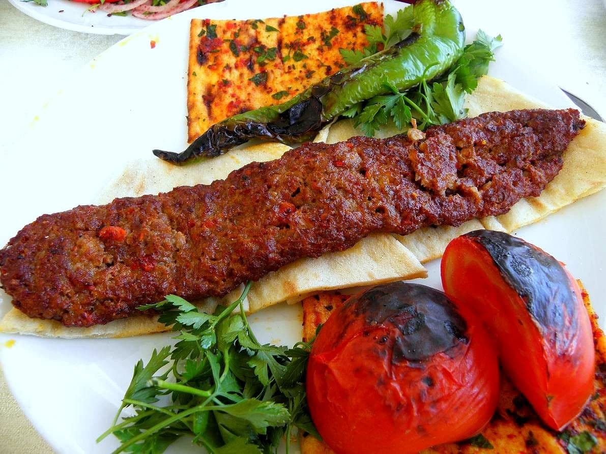 Kebab di Adana e şalgam