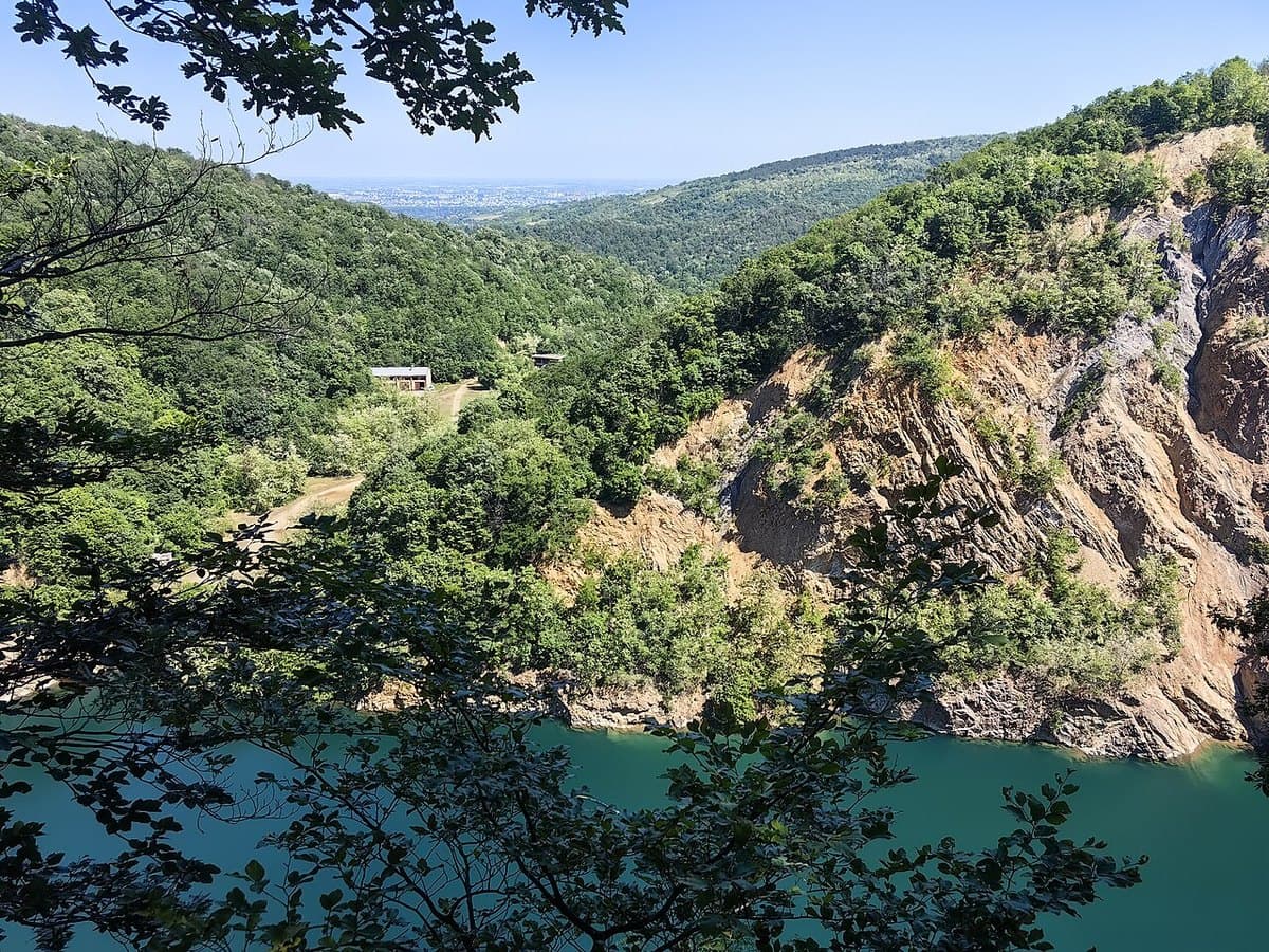 Ledinačko jezero