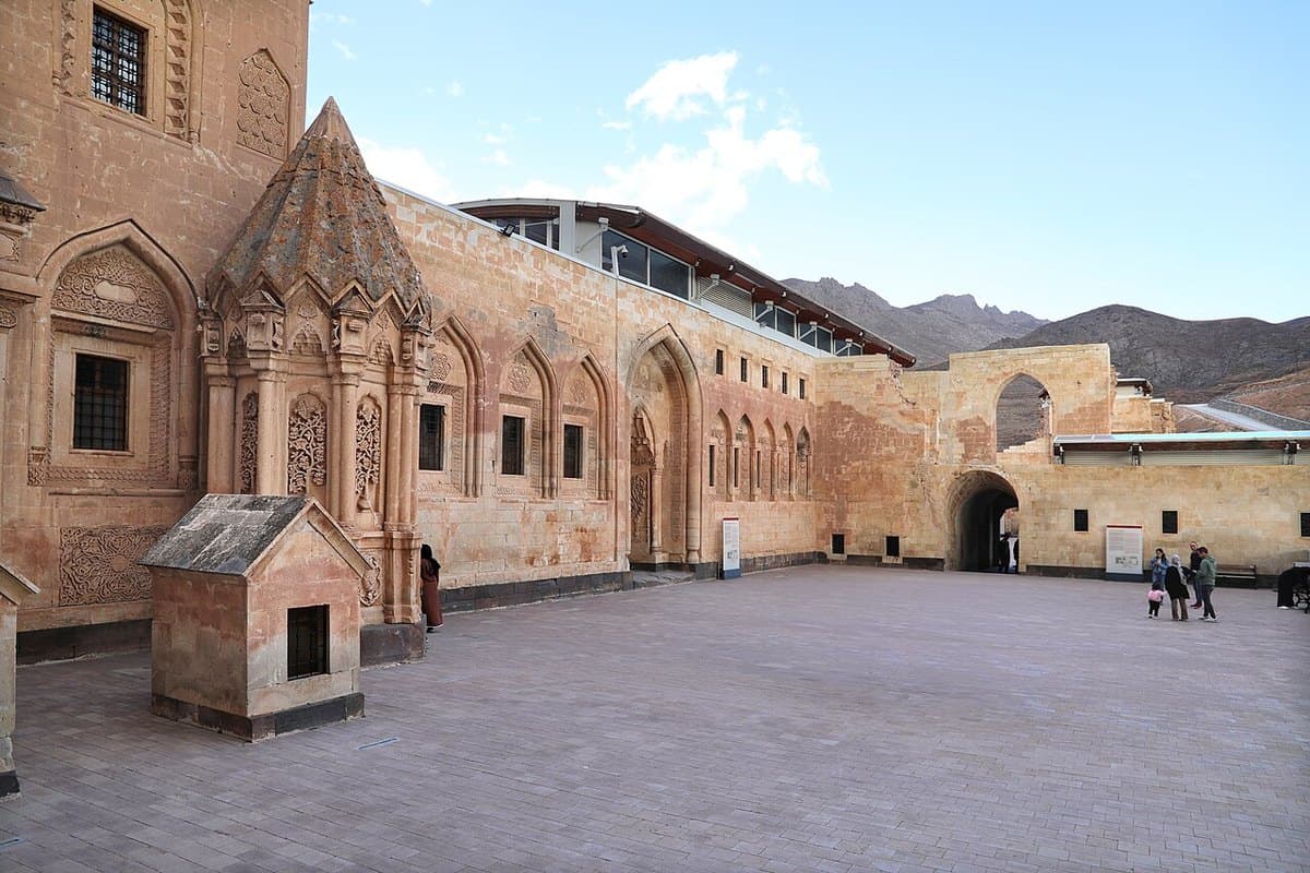 Palazzo di Ishak Pasa — foto 3