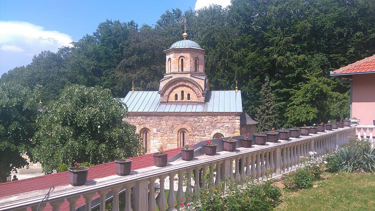 Spomenik di Kosmaj — foto 2
