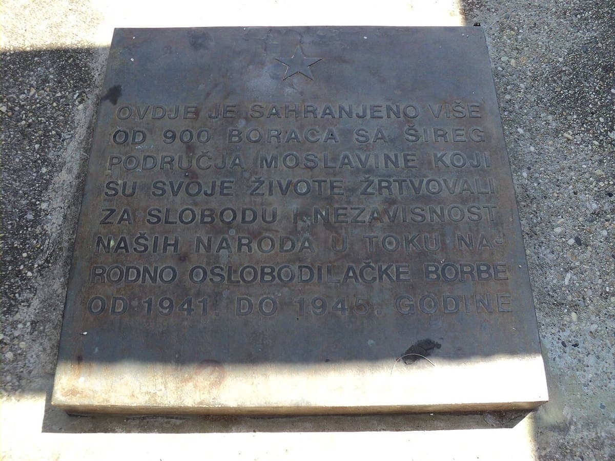 Spomenik di Podgarić — foto 2