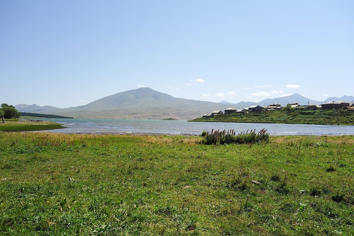 Lago Tabatskuri — foto 3